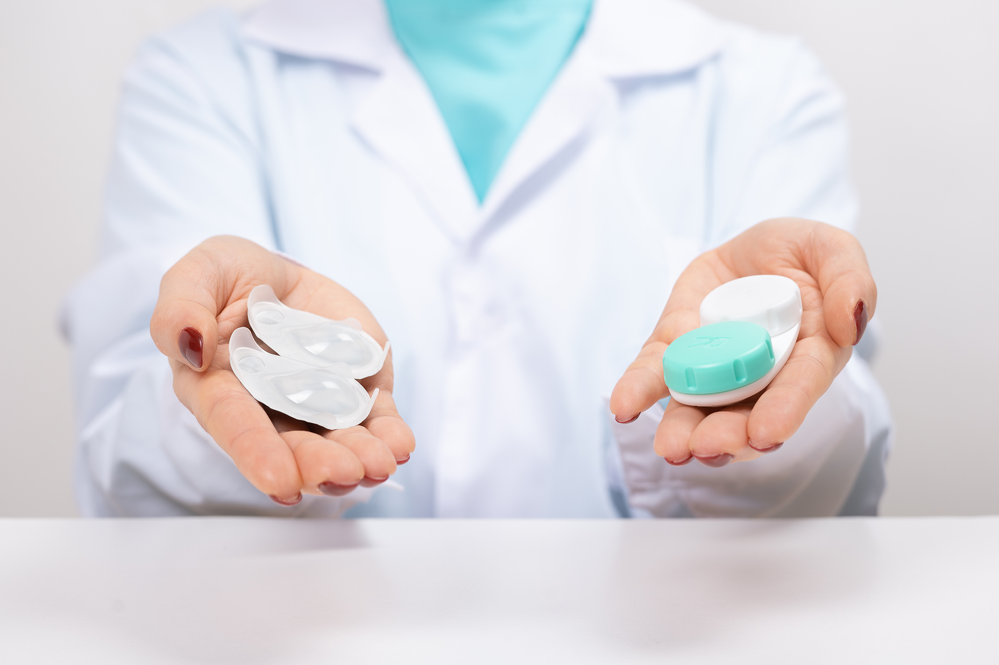 How to Pick Your Contact Lenses